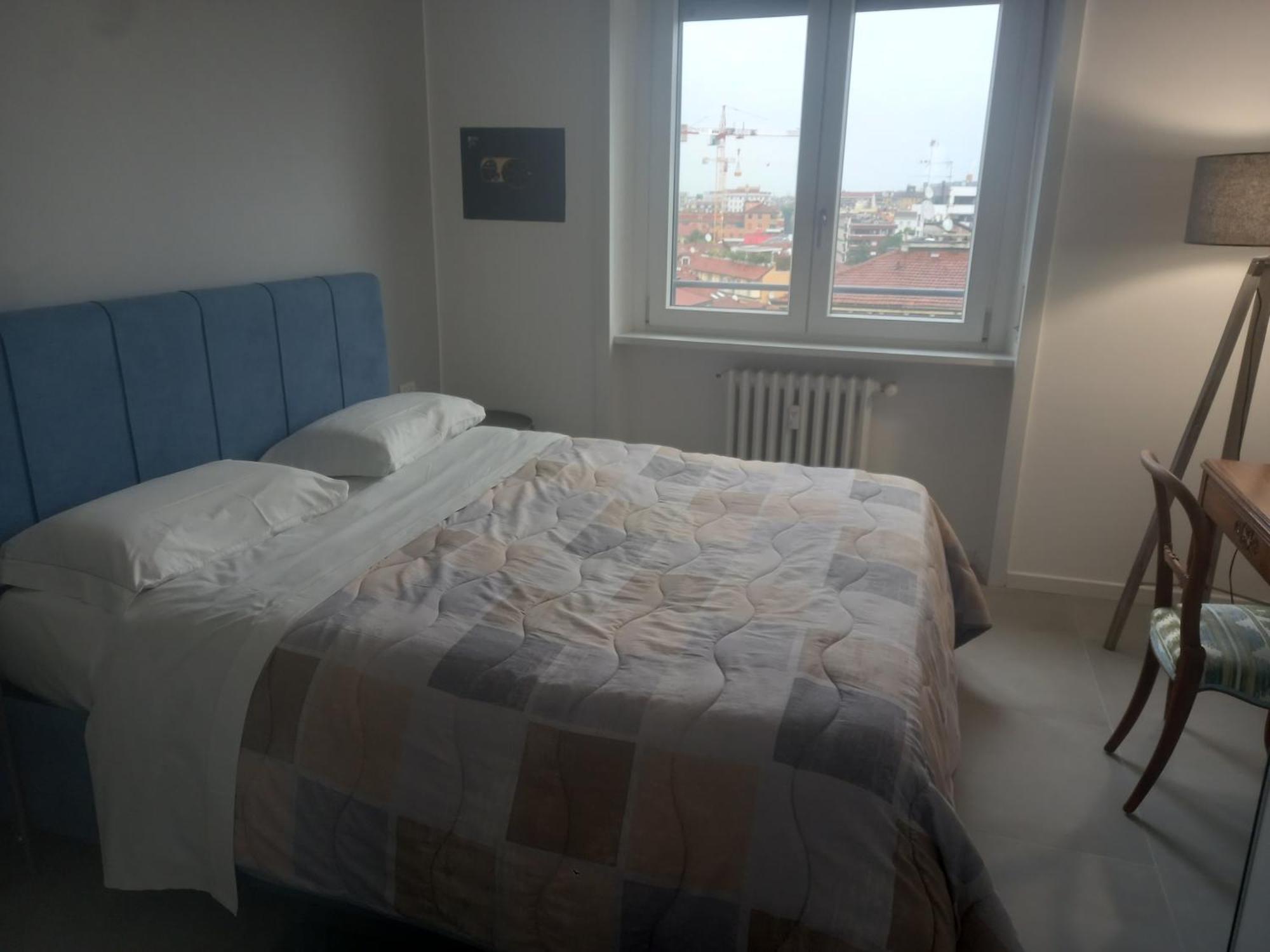 Centre Porta Romana With Free Parking Garage - Newly Cozy 2 Bedrooms With 2 Bathrooms Living Fully Equipped Kitchen And Washing Machine Smart Tv - Subway Metro 3 Stops To Duomo *