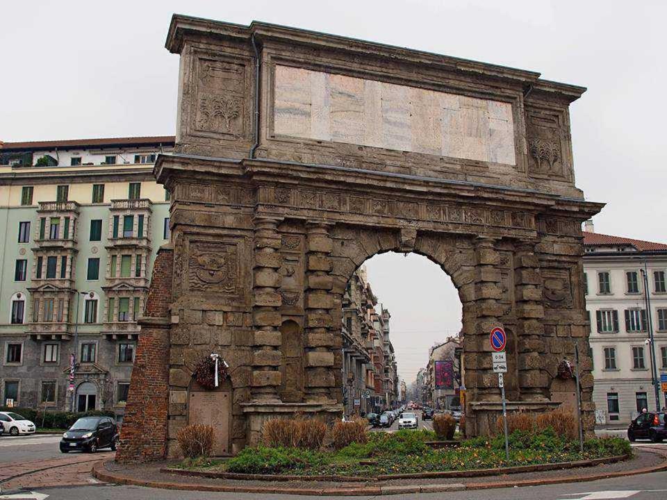 Centre Porta Romana With Free Parking Garage - Newly Cozy 2 Bedrooms With 2 Bathrooms Living Fully Equipped Kitchen And Washing Machine Smart Tv - Subway Metro 3 Stops To Duomo